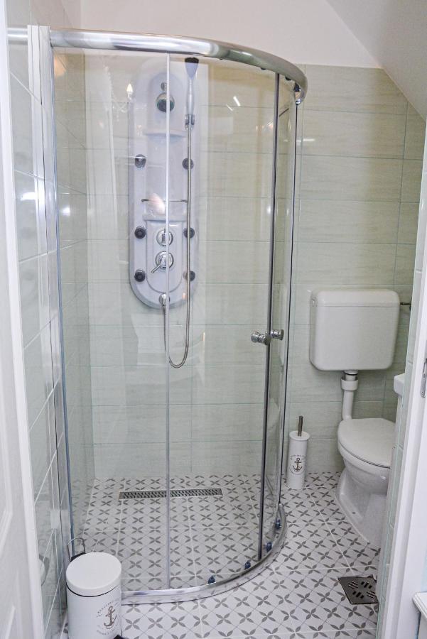 Holly Vendeghaz Apartment ไฮจ์ดุสโซบอสโล ภายนอก รูปภาพ