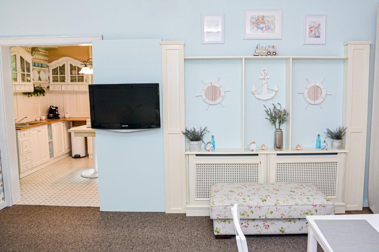 Holly Vendeghaz Apartment ไฮจ์ดุสโซบอสโล ภายนอก รูปภาพ