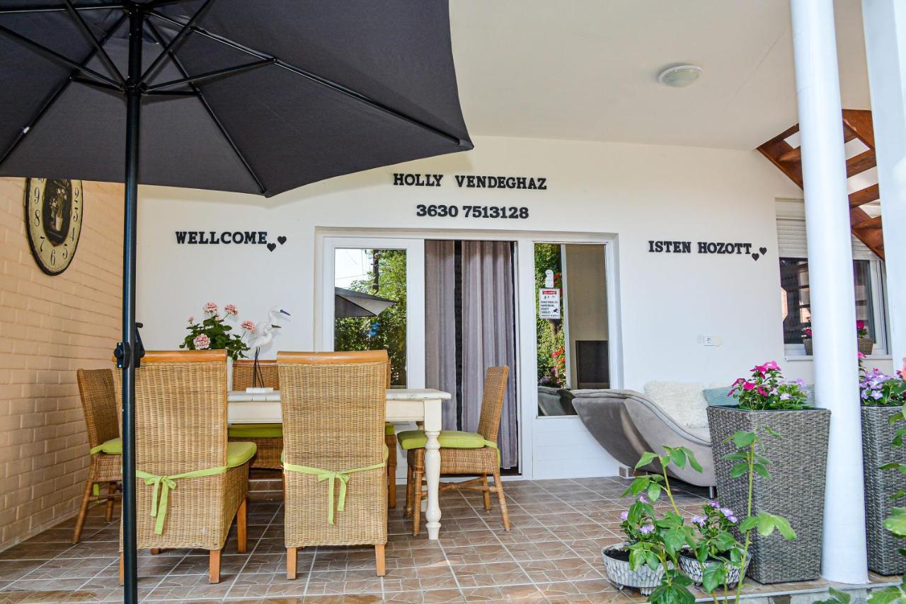 Holly Vendeghaz Apartment ไฮจ์ดุสโซบอสโล ภายนอก รูปภาพ