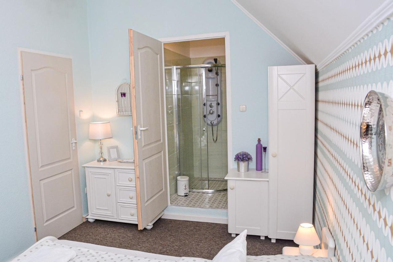 Holly Vendeghaz Apartment ไฮจ์ดุสโซบอสโล ภายนอก รูปภาพ